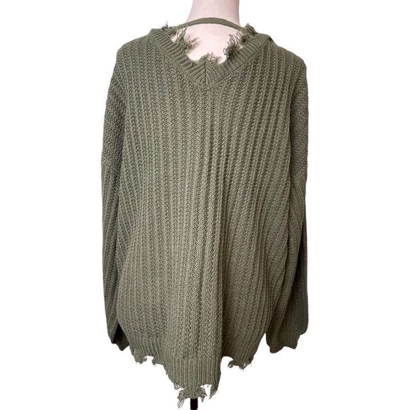 Cloud Chaser Solid Green V Neck Distressed Knitted Oversized Sweater size M - Picture 3 of 11
